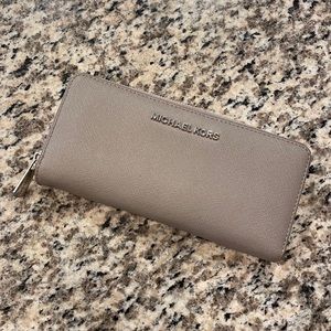Gray Mickael Kors Wallet